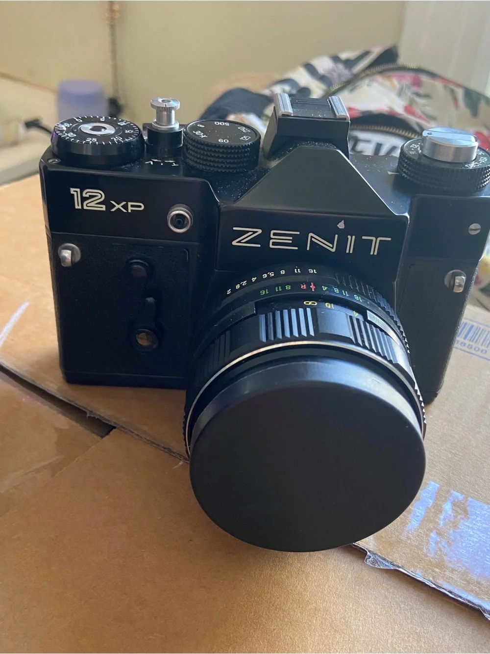 Vintage Zenith 12XP 35mm SLR Film camera w/ Helios-44M 58mm f/2 lens